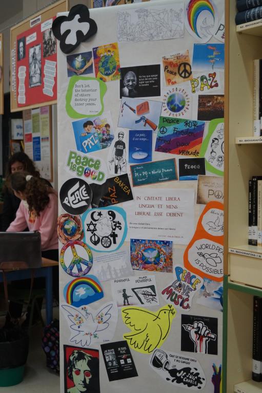 PANEL EN PASILLO (3)